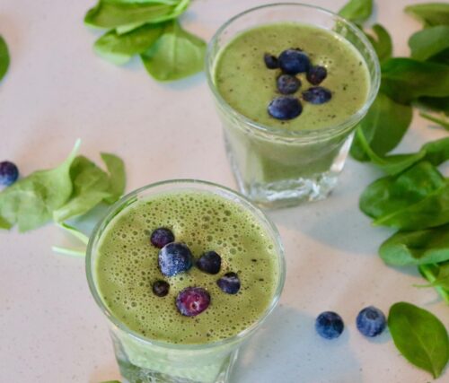 Must Try: Green Spinach Blueberry Smoothie Recipe!